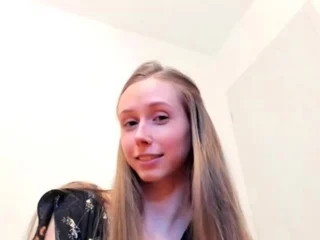 Alice Quine – Giantess Coercing You Into Full Body Worship