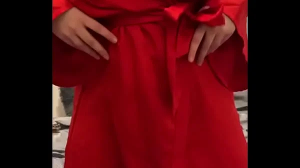 Big tits brunette wants to have fun