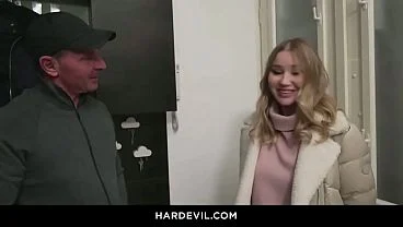 Blonde Beauty Amalia Davis Checks In: A Wild Room Rental Turns into a Hot Escapade with David Perry, Featuring Blowjobs, Tit Play, and Intense Anal Thrills