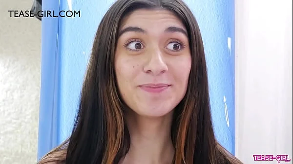 Gorgeous brunette got interviewed in a modeling audition